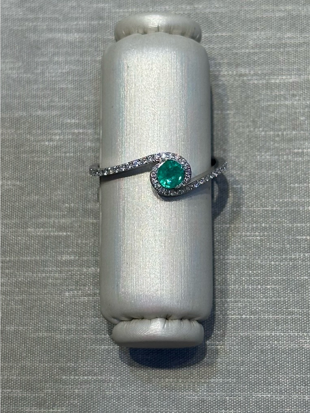 Estate 14kt White Gold, Emerald and Diamond Ring
